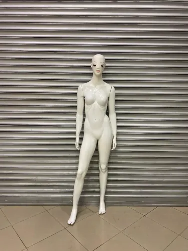 Manequins para loja feminina