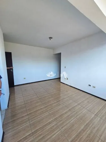 Apartamento Resid. Brasil com 1 quarto para alugar, 50 m² por R$ 1.650/mês - Centro - Lond