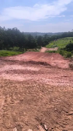Oportunidade em Ibiúna: Terrenos de 1630m² em Condomínio Fechado