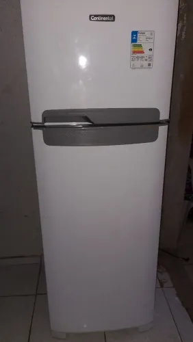 Vende Geladeira Branca Continental 370 Litros