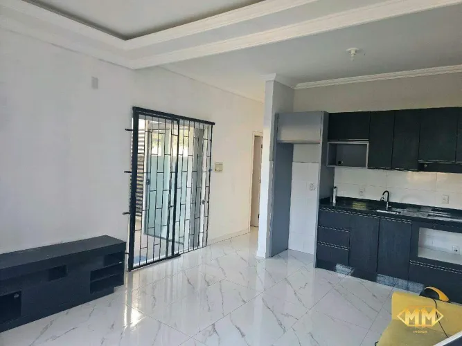 Casa semi-mobiliada com 02 dormitórios para Locação anual no Rio Vermelho