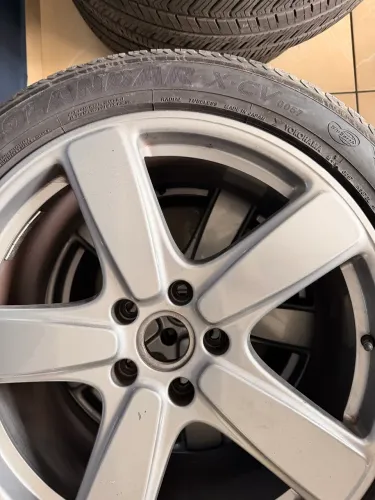 Rodas + Pneus Porsche Originais