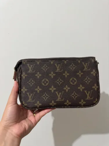 Louis Vuitton Pochette