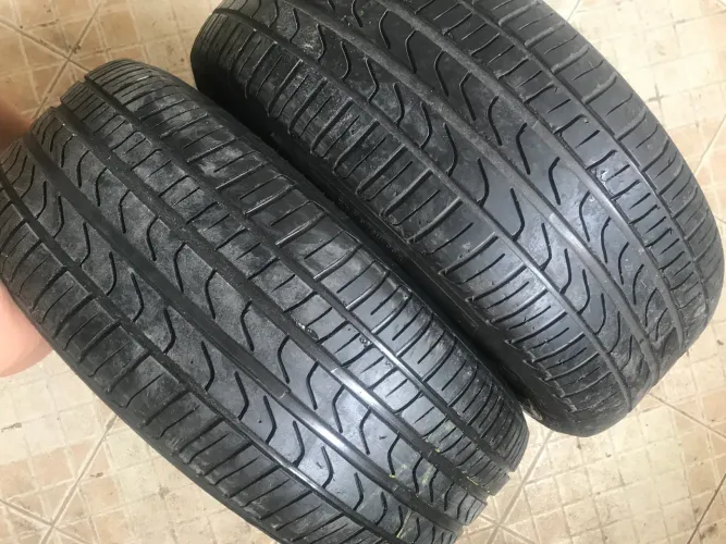 Pneus Pirelli 215/50. 17 