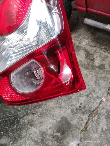 Lanterna Toyota Etios
