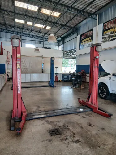 Vendo elevador automotivo 4 TONELADAS ENGECASS