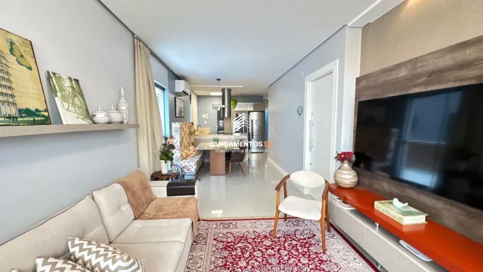 Apartamento Mobiliado com 3 Dormitórios a 100m, Praia do Mar Grosso Laguna/SC
