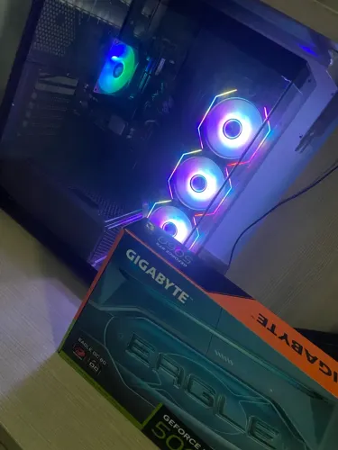 PC GAMER i12400F RTX 5060 8gb, 16g ddr4 3200mhz (NOVO, 4 semanas de uso, LER A DESCRIÇÃO)
