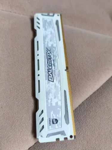 Pente de memória RAM Ballistix 4GB