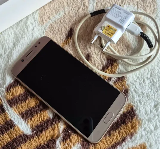 Celular samsumg galaxy J7 pro