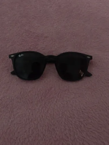 óculos de sol Ray-Ban RB4258 Black lentes de cristal