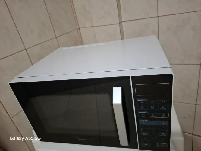 Lindo micro ondas midea 31 litros impecável