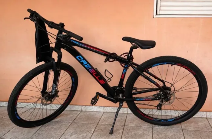 Bicicleta Cazelle Pro Tour Aro 29 - 24V - Quadro de Alumínio - Estado de Nova