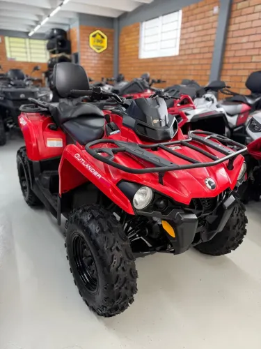 Quadriciclo Can am 570cc max - 2019