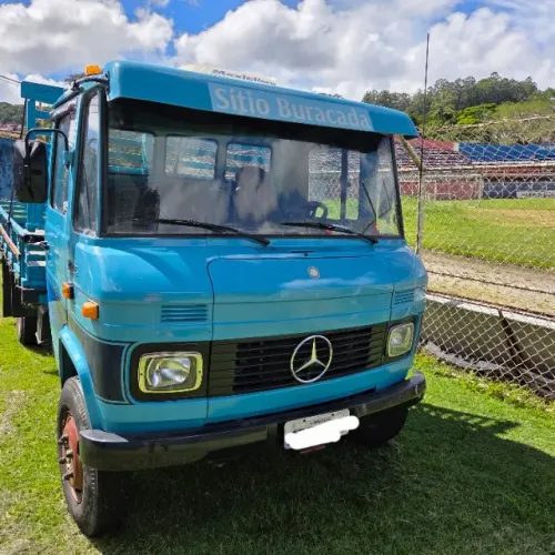 Mercedes Bens 708-E