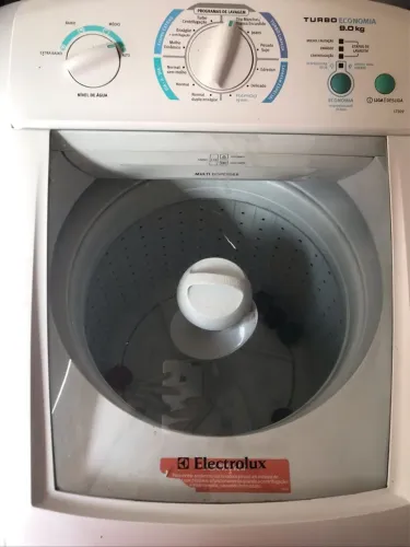 Máquina retirada de peça