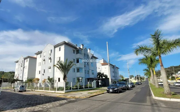 Excelente apartamento mobiliado disponível para locação no bairro Urussanguinha, próximo a