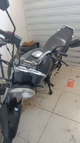 Moto Suzuki yes 125