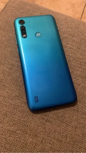 Vendo Celular Moto G8 Power Light usado