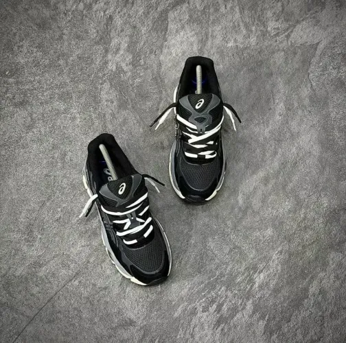 Asics Gel NYC Off Preto e Creme