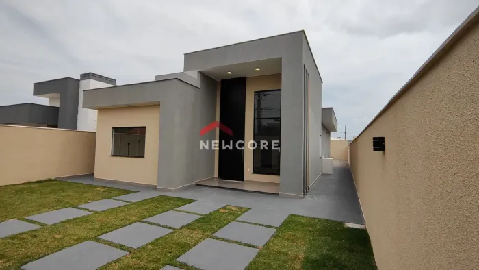 Casa em Rua Setenta e Cinco - Jardim Atlântico Leste (Itaipuaçu) - Maricá/RJ