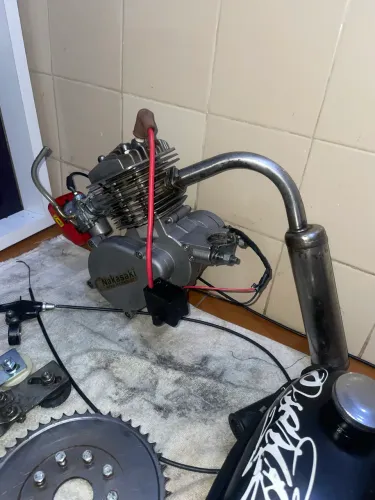 Kit motor 80cc com nota para motorizada, está todo completo. Olhe a descrição!!!