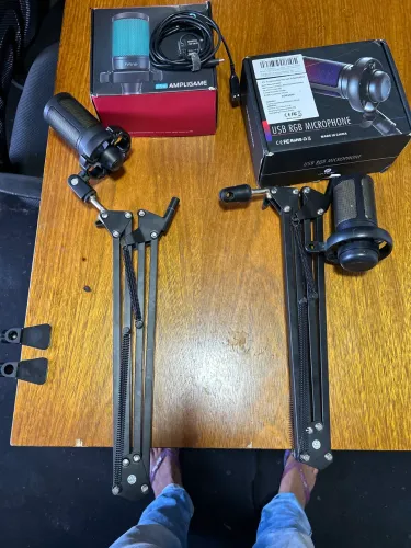 2 Microfones condensador com suporte 