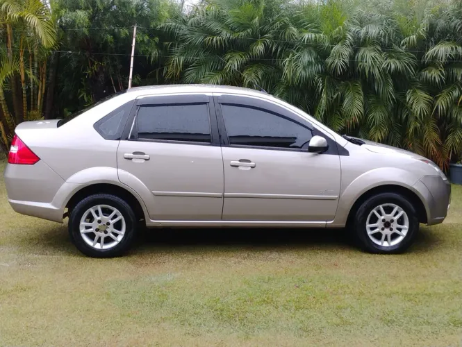 Ford Fiesta Sed. 1.6 8V Flex 4P 2010