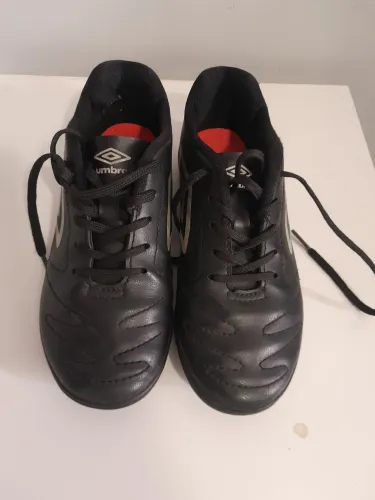 Chuteira society UMBRO infantil