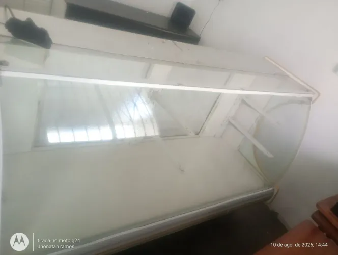 Vende-se balcão vitrine