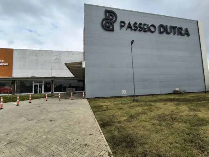 Locação Loja Comercial Power Center Taubate ,SP.