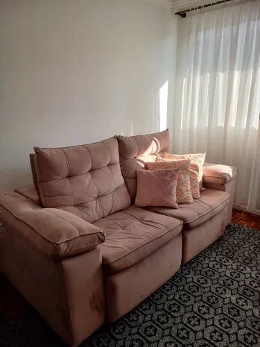 Sofá retrátil lindo