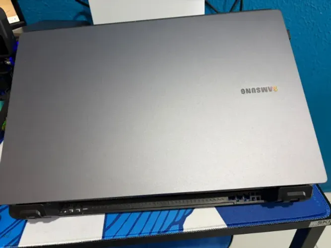 Notebook Samsung Galaxy Book4 (Core i3, 8GB, 256GB SSD) - Estado de Zero (Sem Marcas)