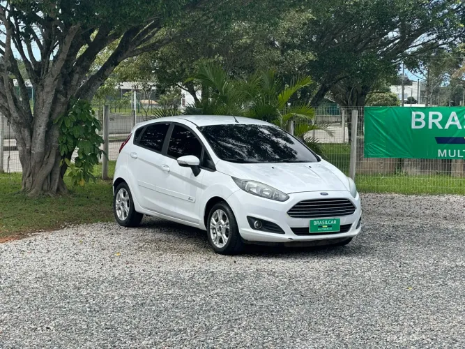 Ford Fiesta 1.6 16V Flex Aut. 5P 2016