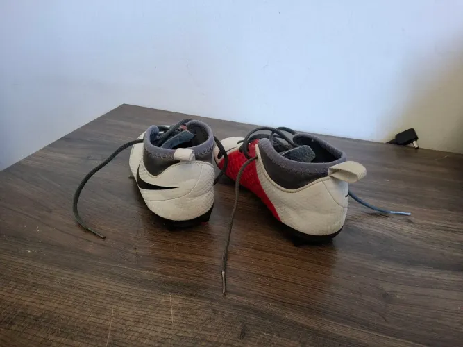 Chuteira infantil NIke Phantom VSN