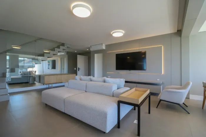 Apartamento para venda tem 165 metros quadrados com 3 quartos