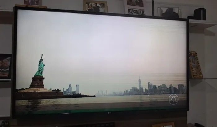 Vende-se uma TV LG 50" Modelo LJ 5550