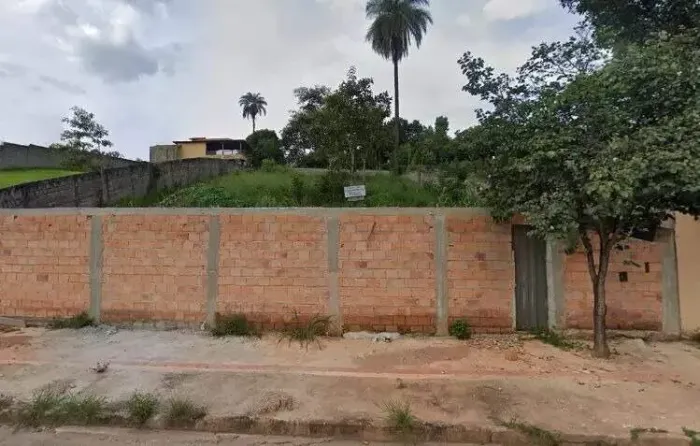 LOTE 1.000M² / BAIRRO TREVO / R$ 750.000