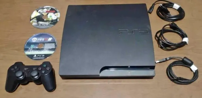 ? PlayStation 3 Slim 160GB Bloqueado de Fábrica - R$ 680