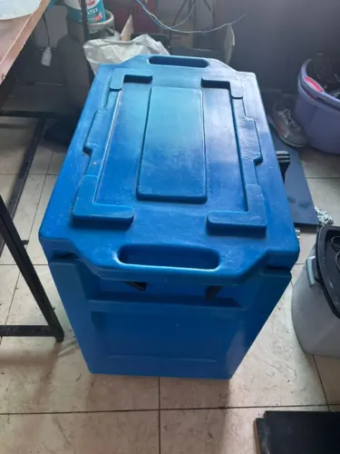 HOT BOX TÉRMICA AZUL - 100 LITROS - USADA