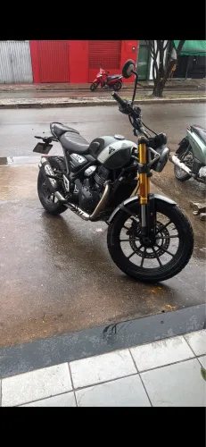 Scrambler 400x apenas com 5.000 km rodados