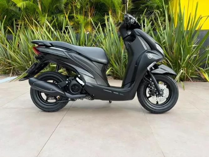 YAMAHA FLUO 2023 - GRAFISMO BLACK
