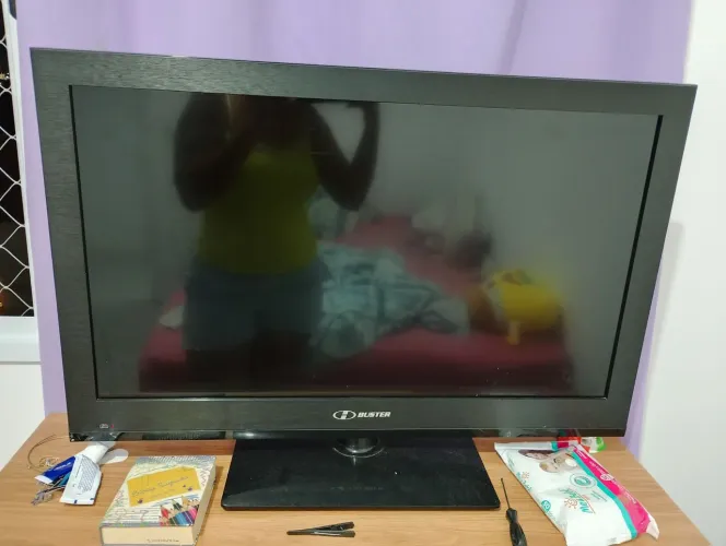 Vendo TV 32 polegadas 