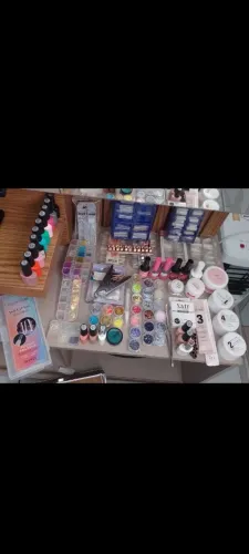 Kit nail design obg os gel e os preparado estão e alguns esmalte em gel estão pela metade 