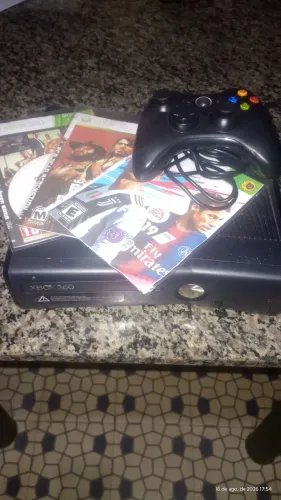 XBOX 360 DESBLOQUEADO MIDIA FISICA E RGH/COM TRES JOGOS CADA