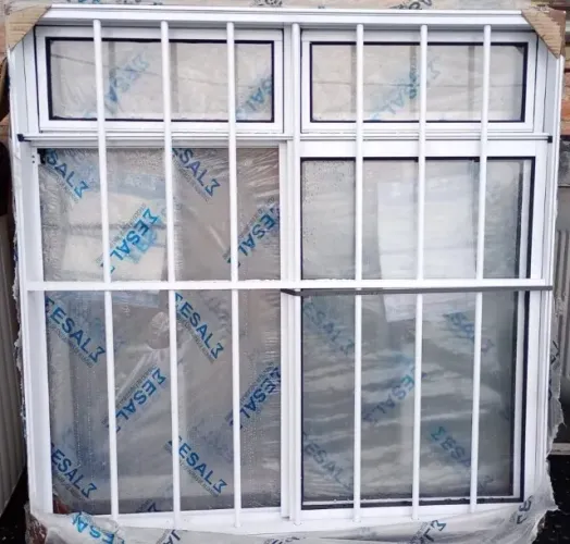 JANELA ALUMINIO NOVA BRANCA COM VENTAROLA E GRADE