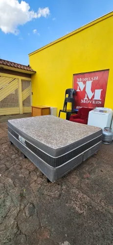 cama box casal Queen size 1.58cm X 1.98cm usada ENTREGA GRÁTIS!