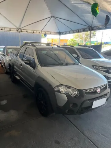 Fiat Strada Adventure1.8/ 1.8 Locker Flex CD 2015
