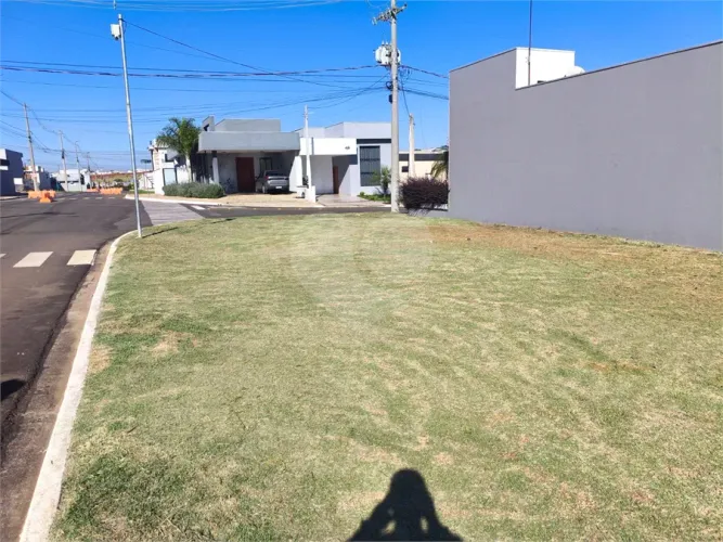 Terreno à venda em Residencial lago dos ipês - SP