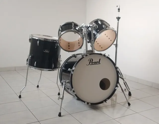Bateria Pearl Roadshow cor Jet Black